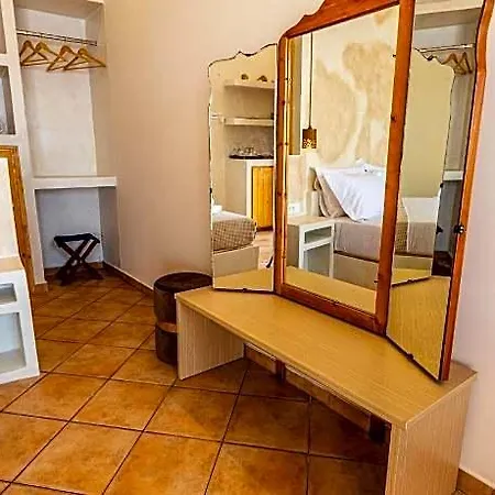 Hotel Ostria Caldera Santorini Island